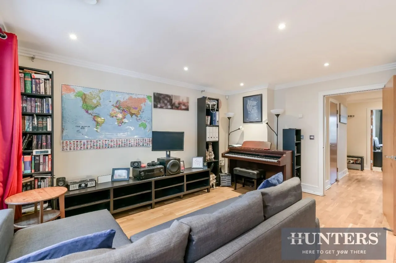 2 bed flat for sale — Tallow Road, Brentford