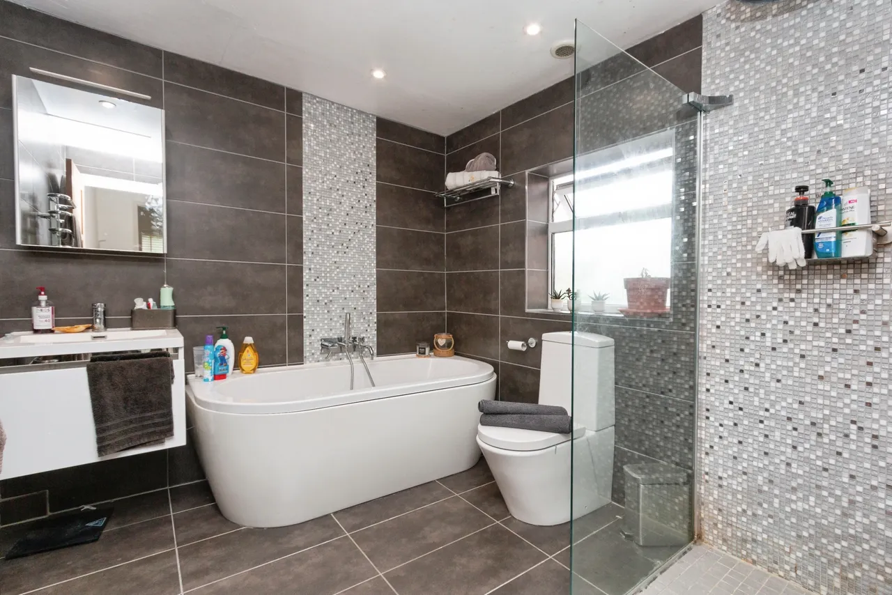 Portesbery Road, Camberley, GU15, photo 9