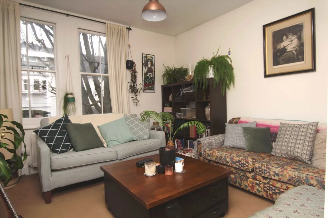 Reynolds Road, W4, photo 2