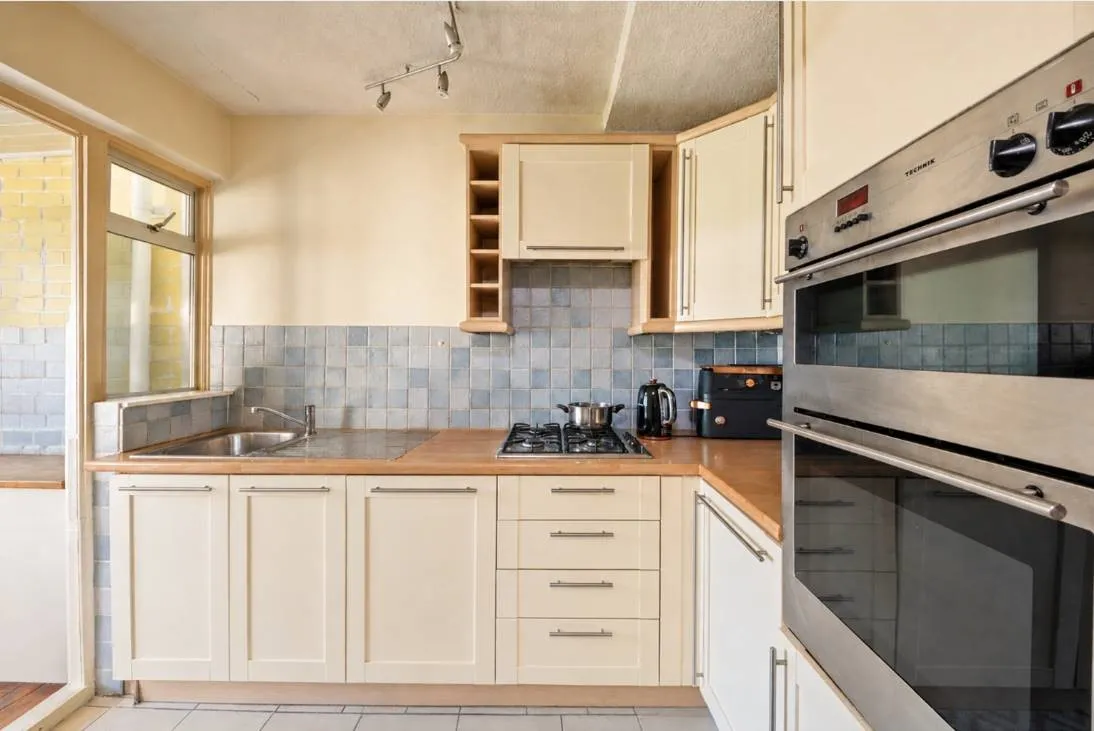 Girton Close, Northolt, UB5, photo 2