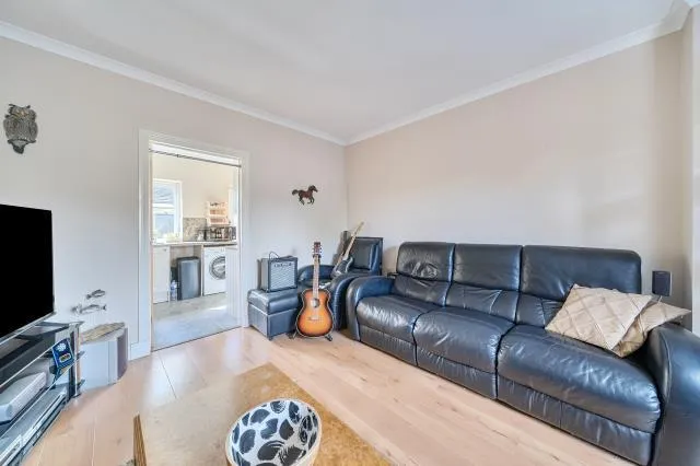 Corn Street, Witney, OX28, photo 8
