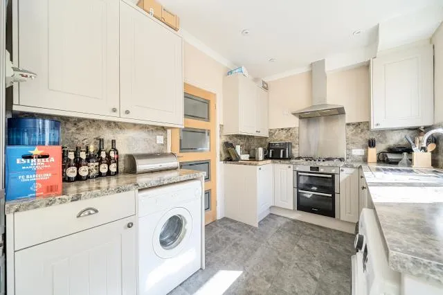 Corn Street, Witney, OX28, photo 5