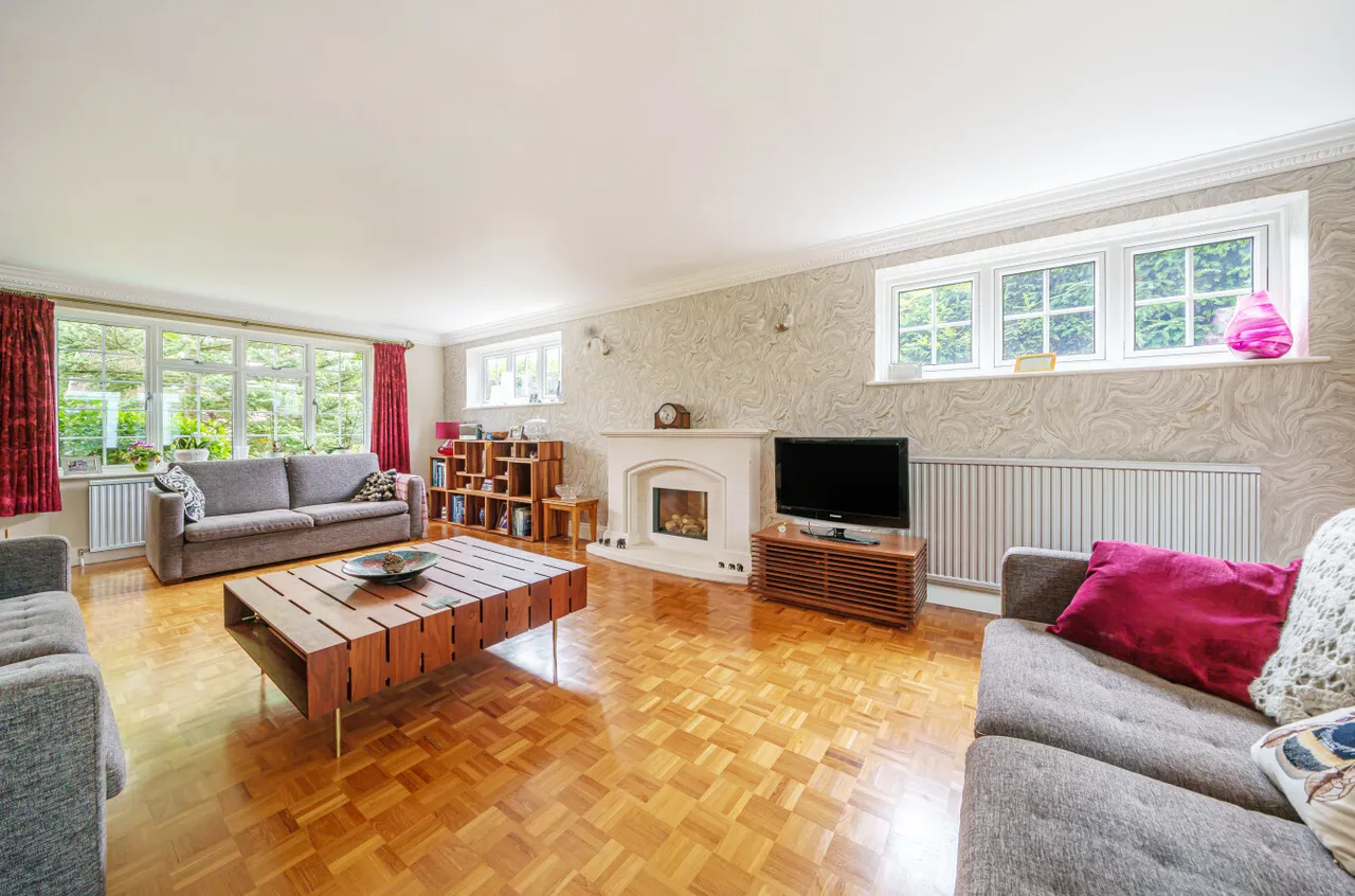 Robin Hill Drive, Camberley, Surrey, GU15 1EG, photo 4