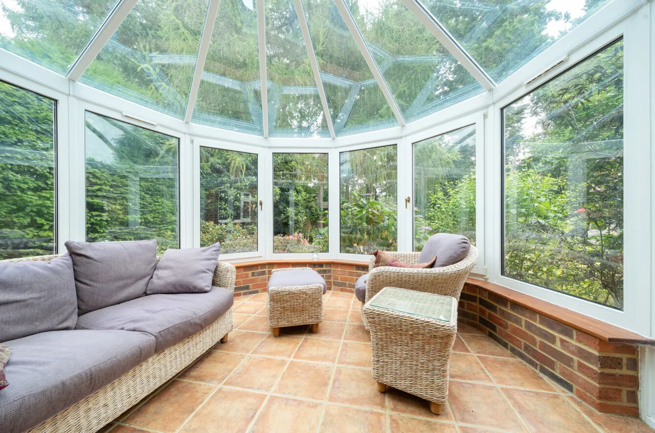 Robin Hill Drive, Camberley, Surrey, GU15 1EG, photo 24