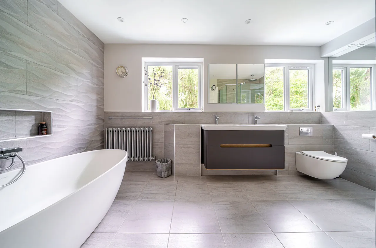 Robin Hill Drive, Camberley, Surrey, GU15 1EG, photo 3