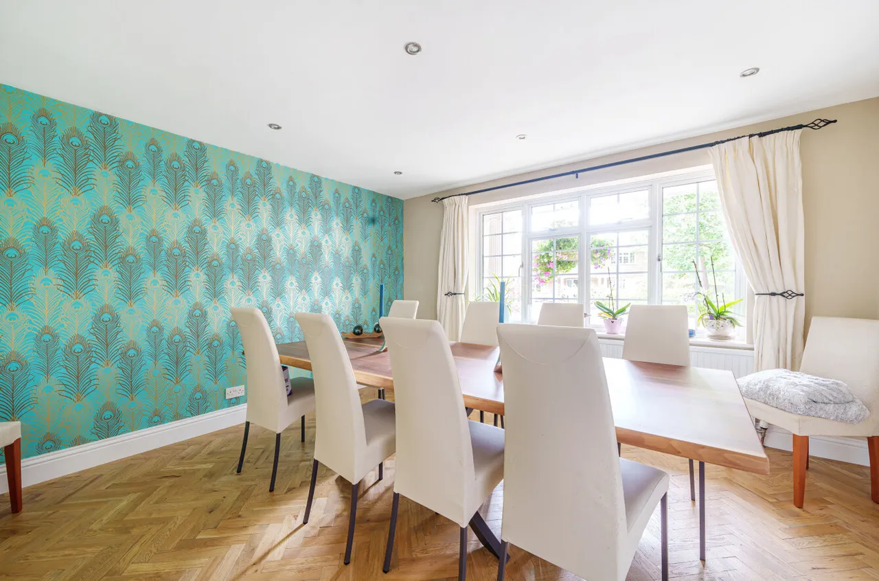 Robin Hill Drive, Camberley, Surrey, GU15 1EG, photo 10