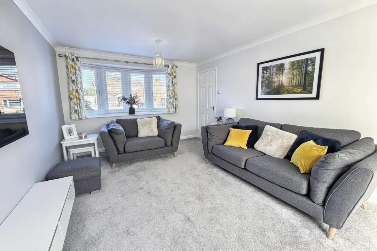 Burnham Rise, St Nicolas Park, CV11, photo 5