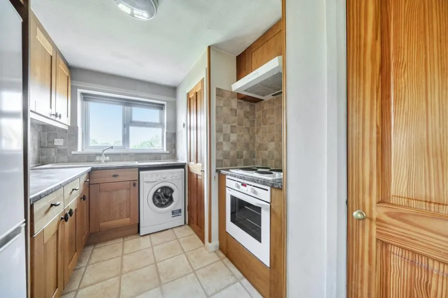 Giffard Way, Long Crendon, HP18, photo 2