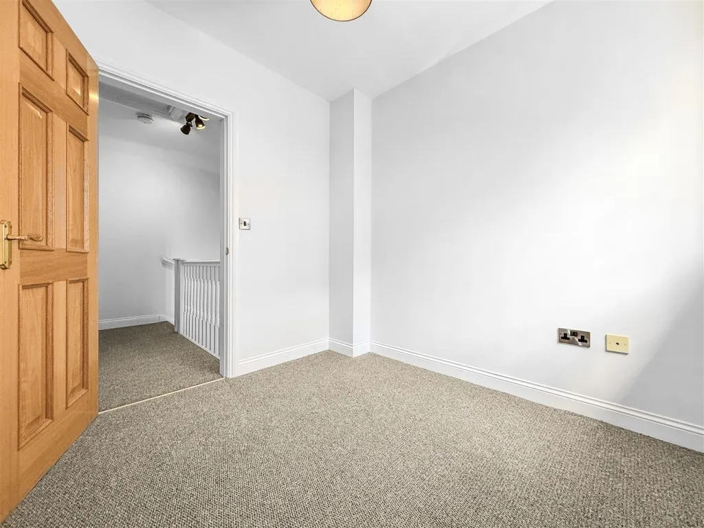 Horninglow Street, Burton-On-Trent, DE14, photo 15