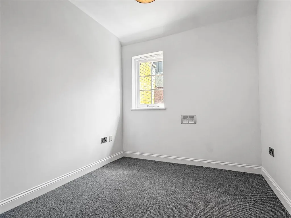 Horninglow Street, Burton-On-Trent, DE14, photo 16