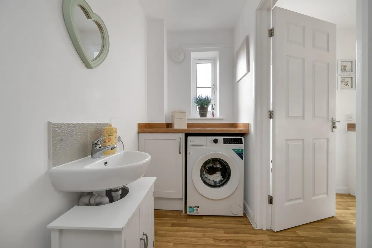Dovecote Place, Empingham, LE15, photo 4