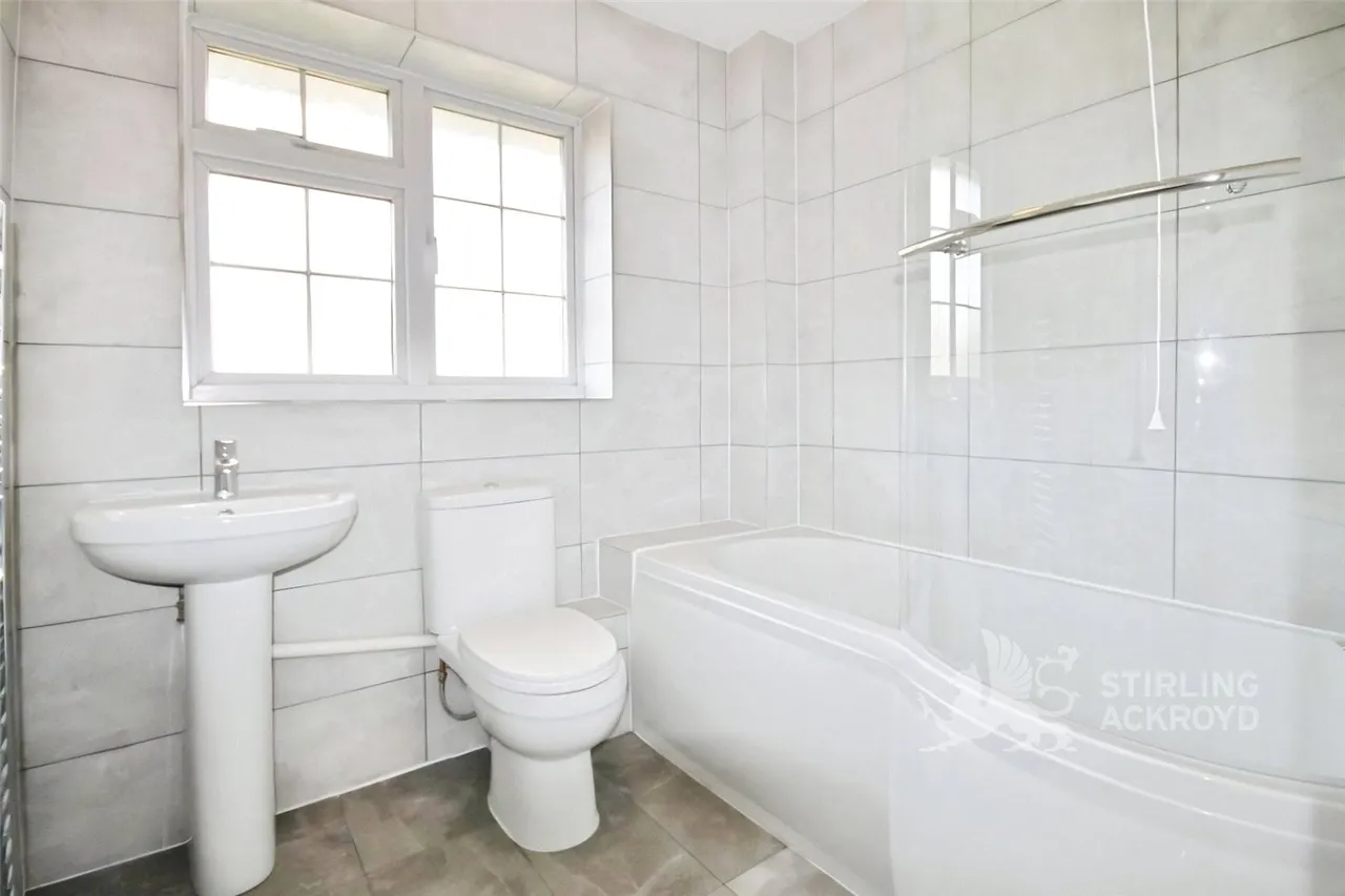 Hawley Road, Blackwater, GU17, photo 7