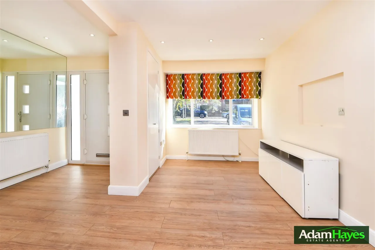 Holden Road, North Finchley, N12, photo 6
