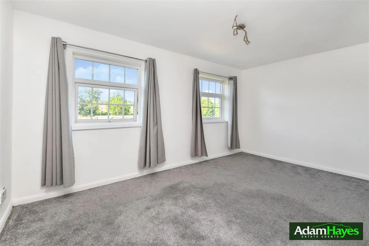 Holden Road, North Finchley, N12, photo 12