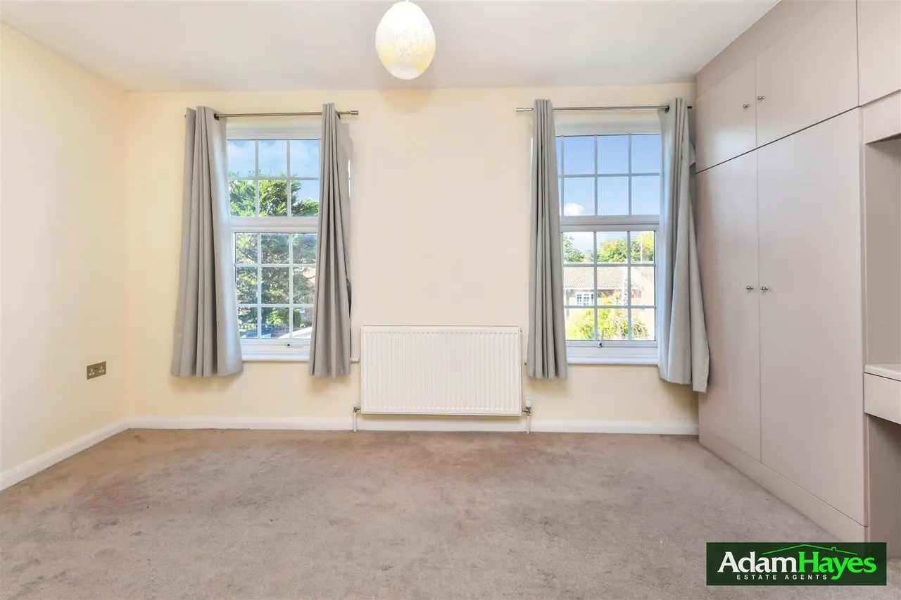 Holden Road, North Finchley, N12, photo 3