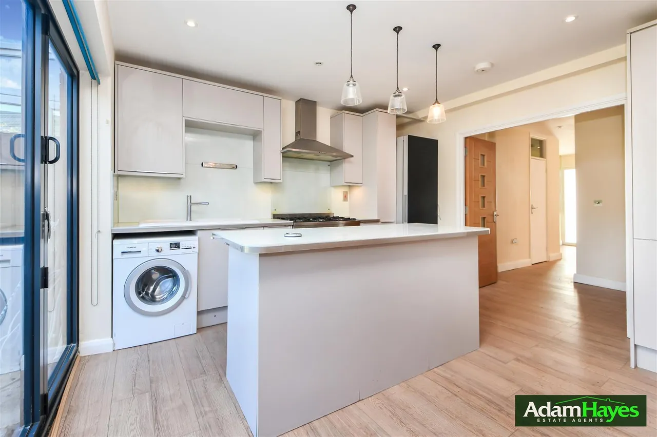 Holden Road, North Finchley, N12, photo 8