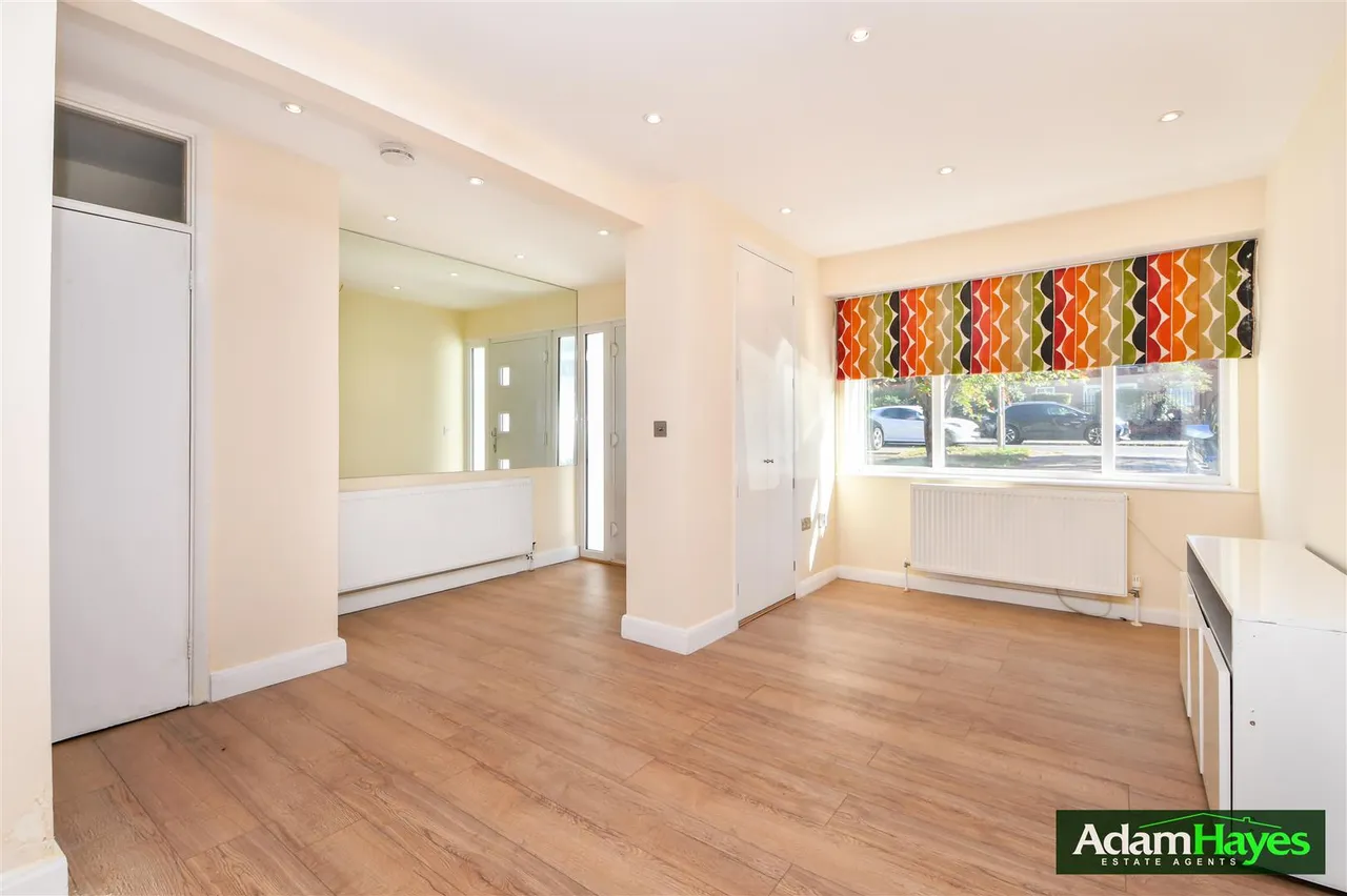 Holden Road, North Finchley, N12, photo 7