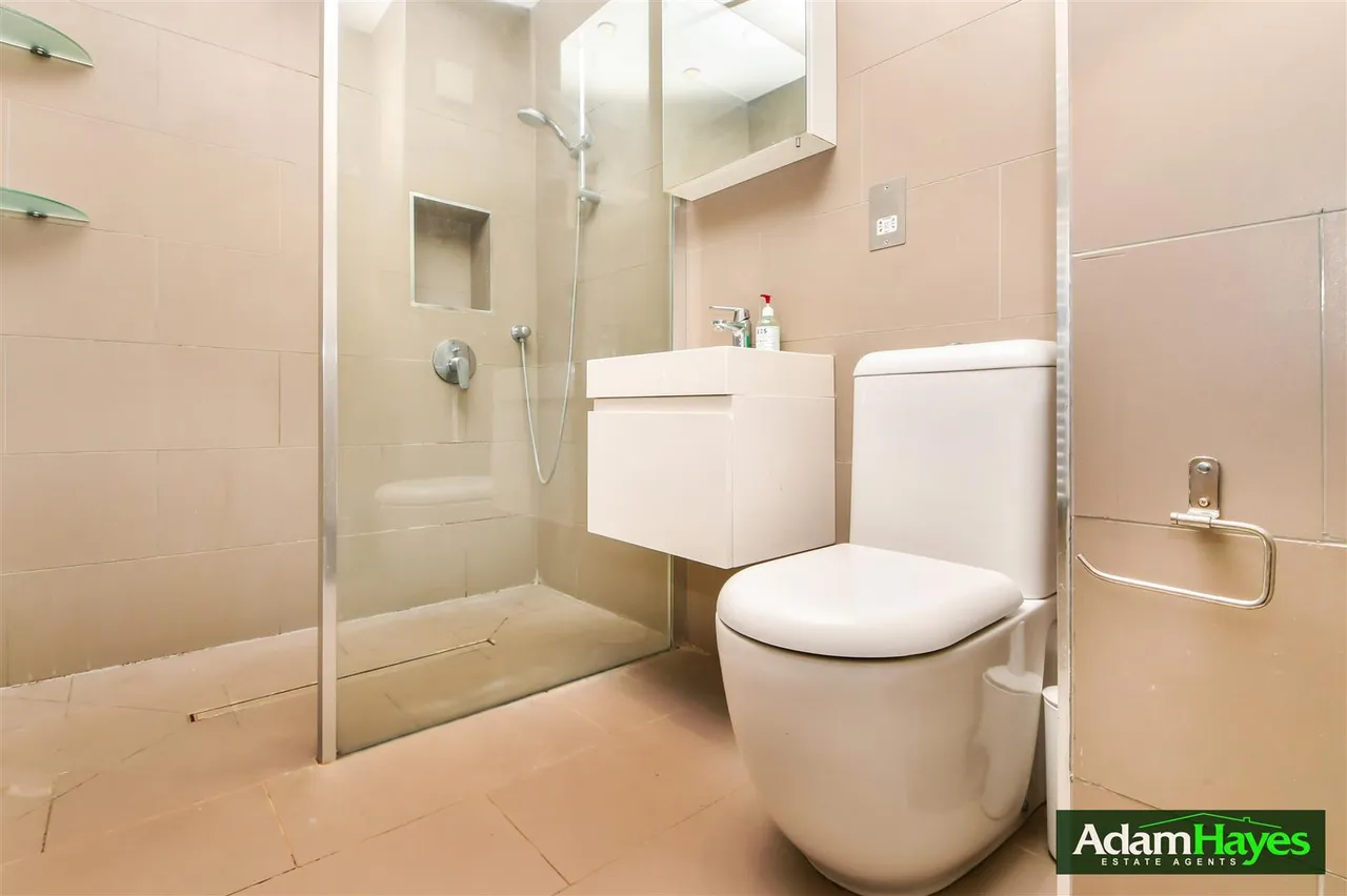 Holden Road, North Finchley, N12, photo 11