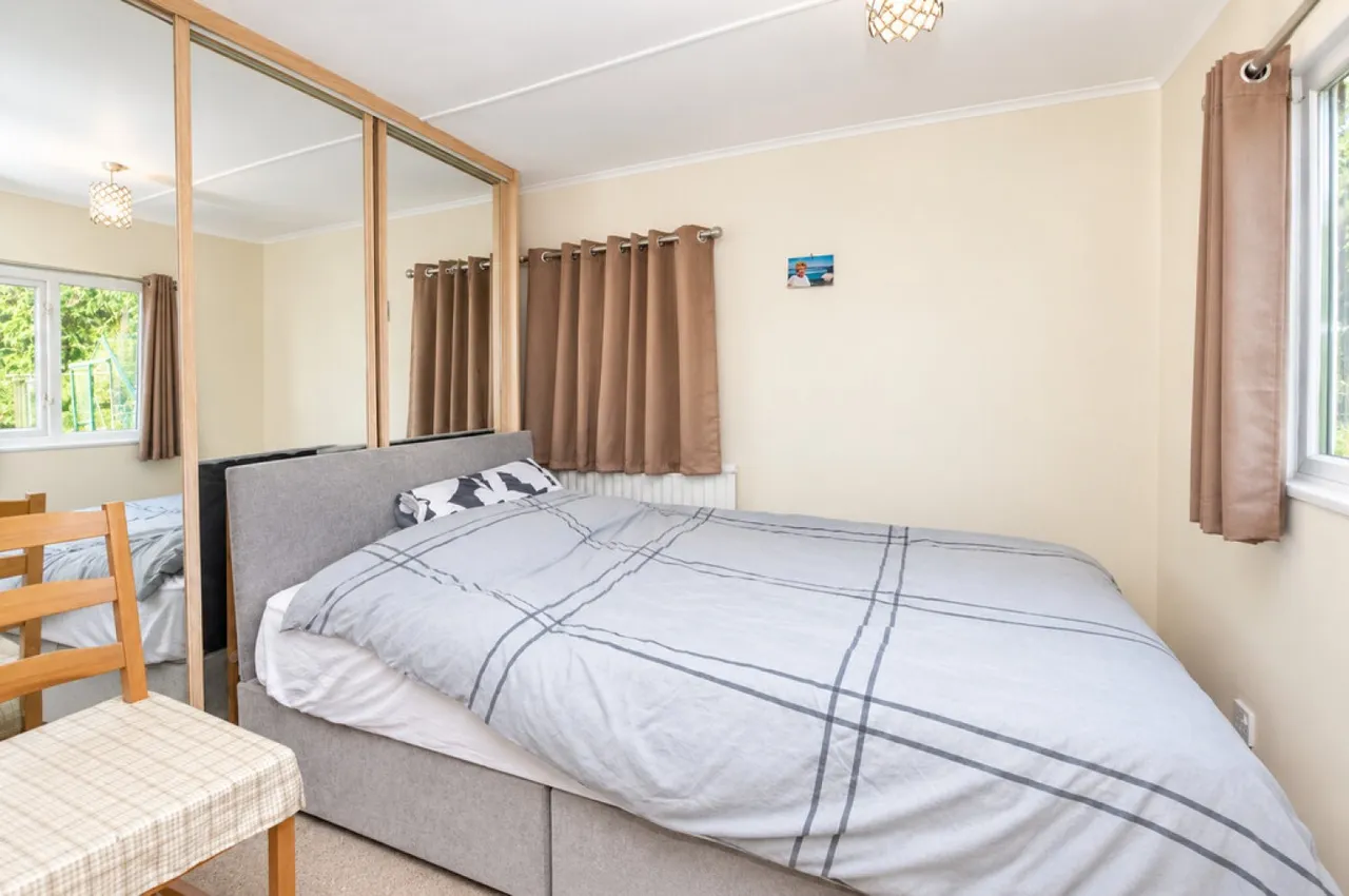 Rose Park, Addlestone, KT15, photo 5
