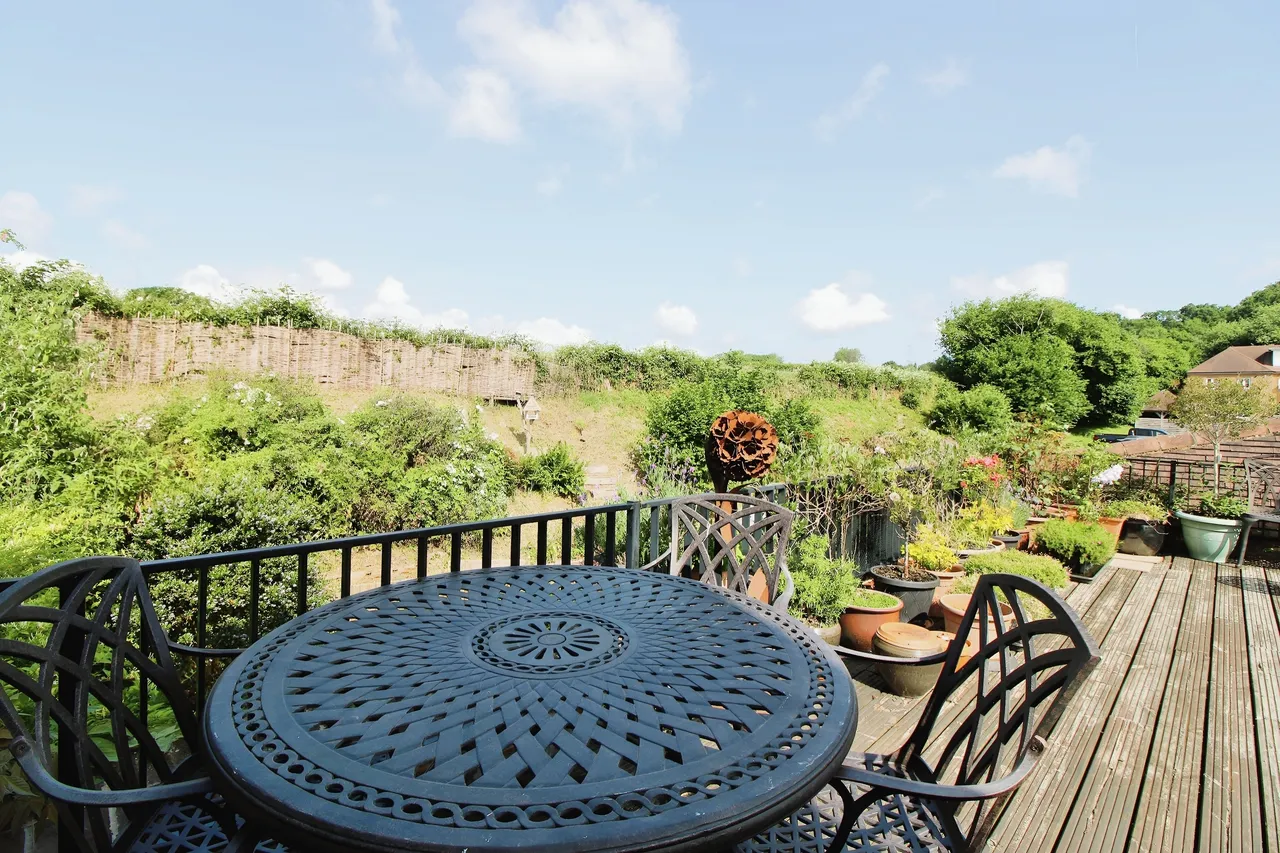 2 bed flat for sale, Dodsley Lane, Easebourne, GU29