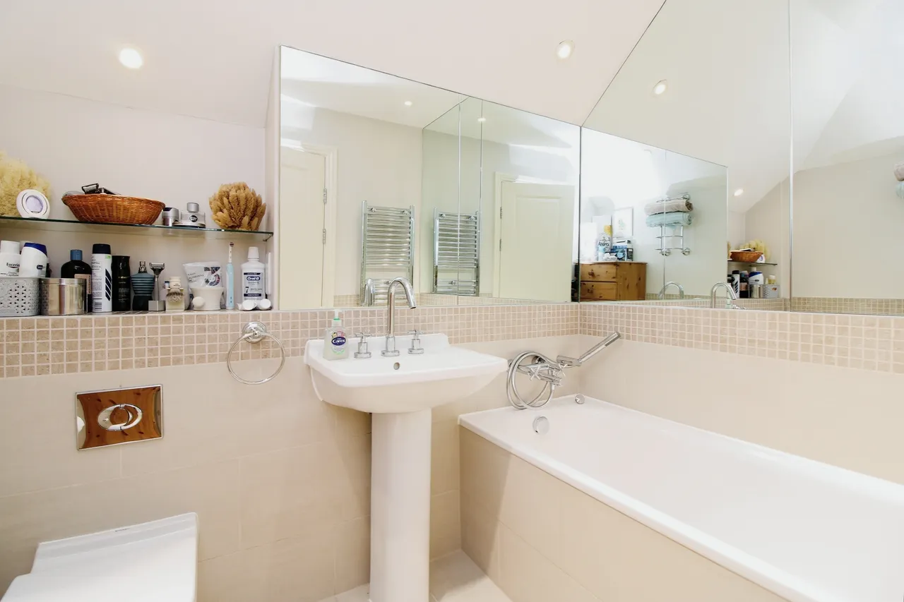 Dodsley Lane, Easebourne, GU29, photo 12