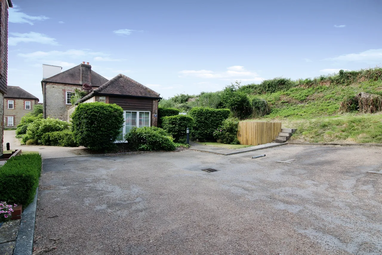 Dodsley Lane, Easebourne, GU29, photo 14