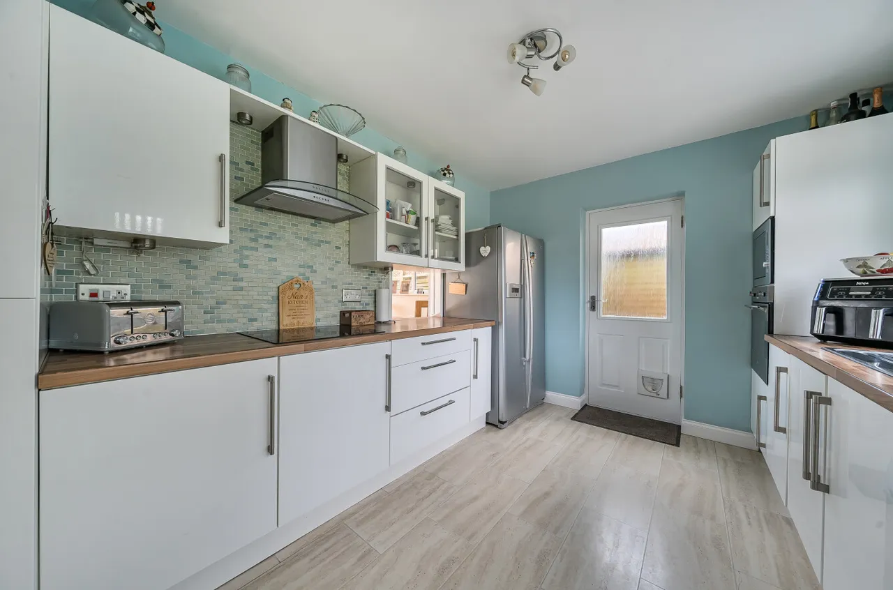 Limden Close, Wadhurst, TN5, photo 2