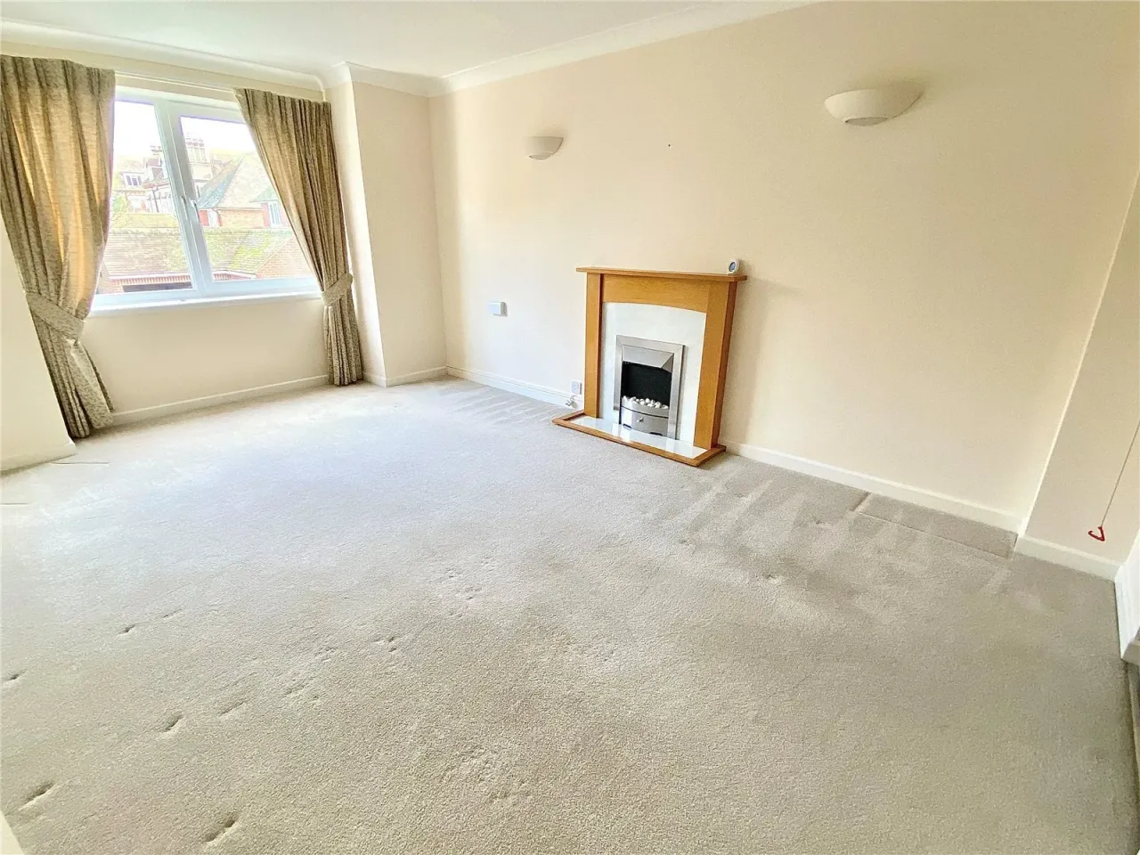 St. Johns Road, Eastbourne, BN20, photo 2