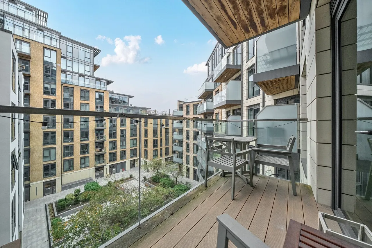 Juniper Drive, Battersea, London, SW18, photo 8