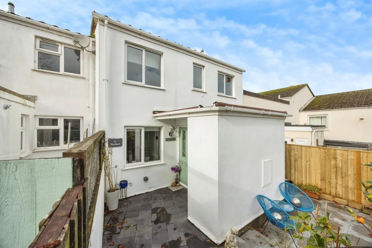 3 bed house for sale, Barton Close, Bodmin, PL31