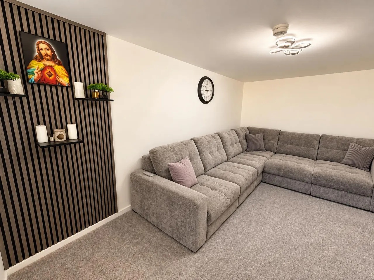 Oaklands Close, Keighley, BD20, photo 10