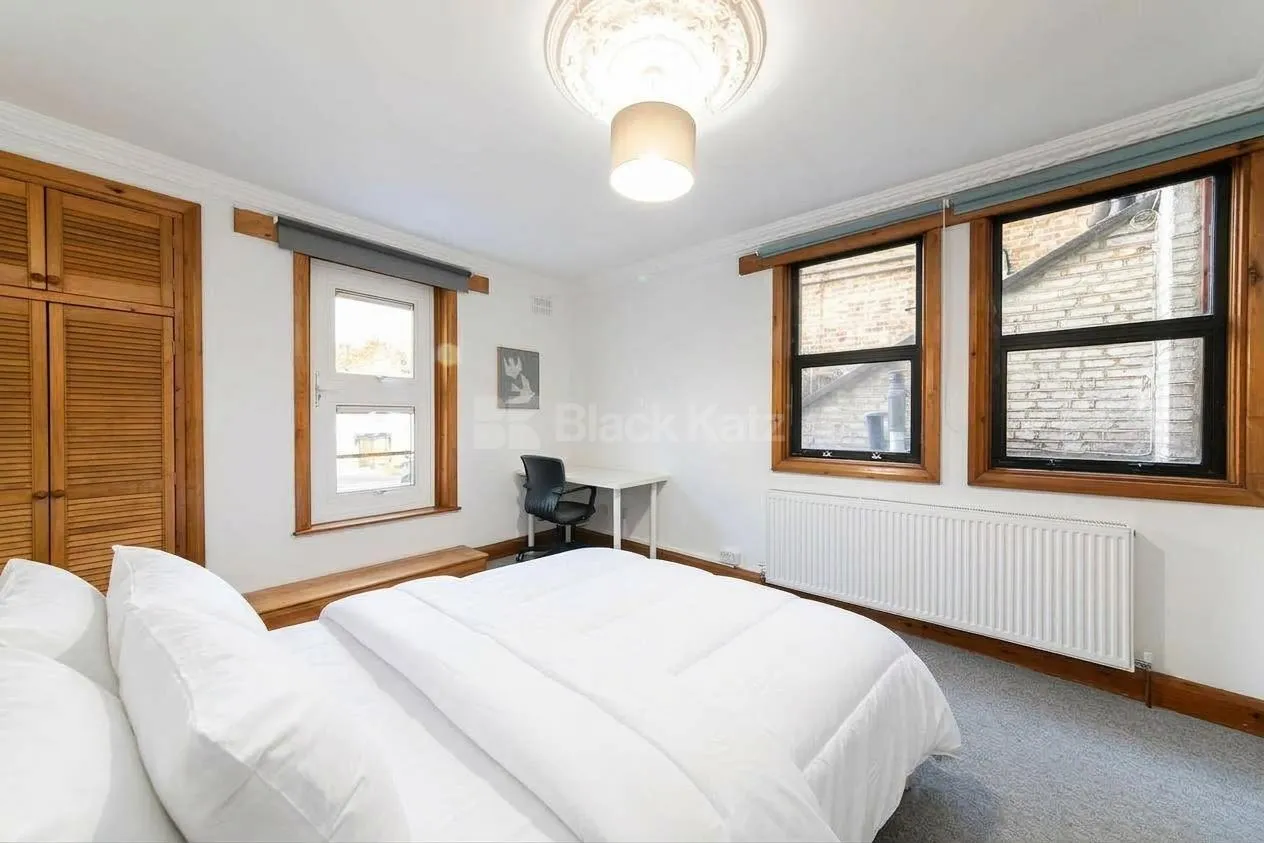 Finchley Road, Hampstead, NW3, photo 4