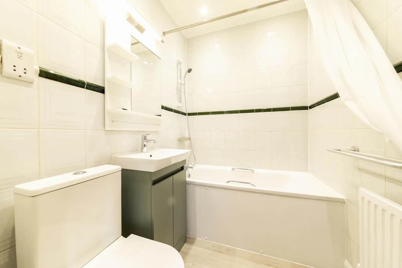 Finchley Road, Hampstead, NW3, photo 5