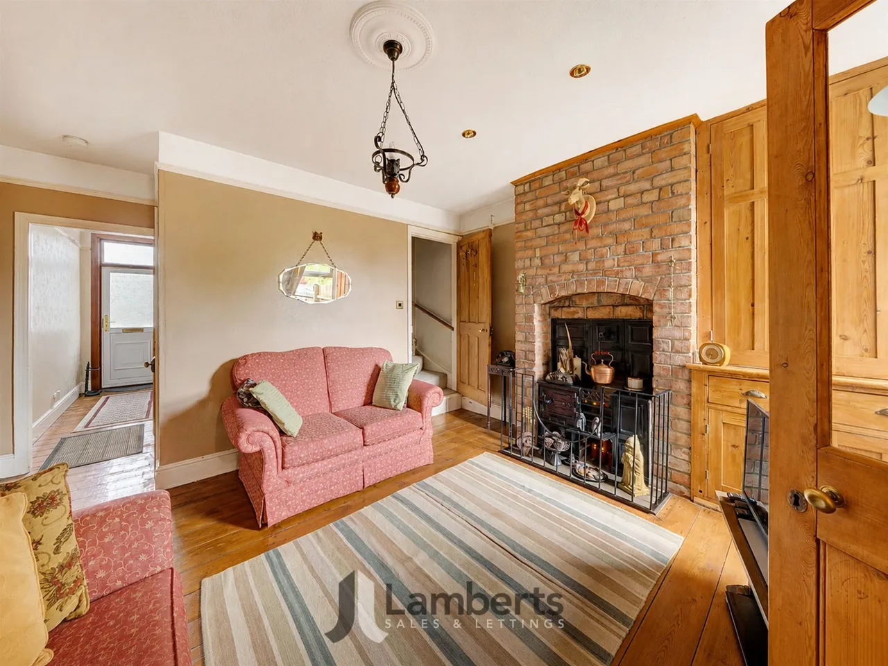 28 Birmingham Road, Studley, photo 13