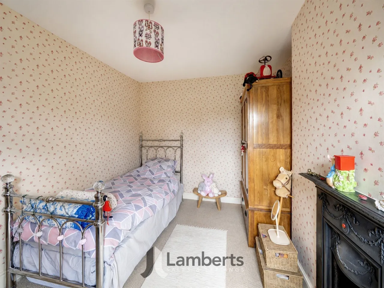 28 Birmingham Road, Studley, photo 17
