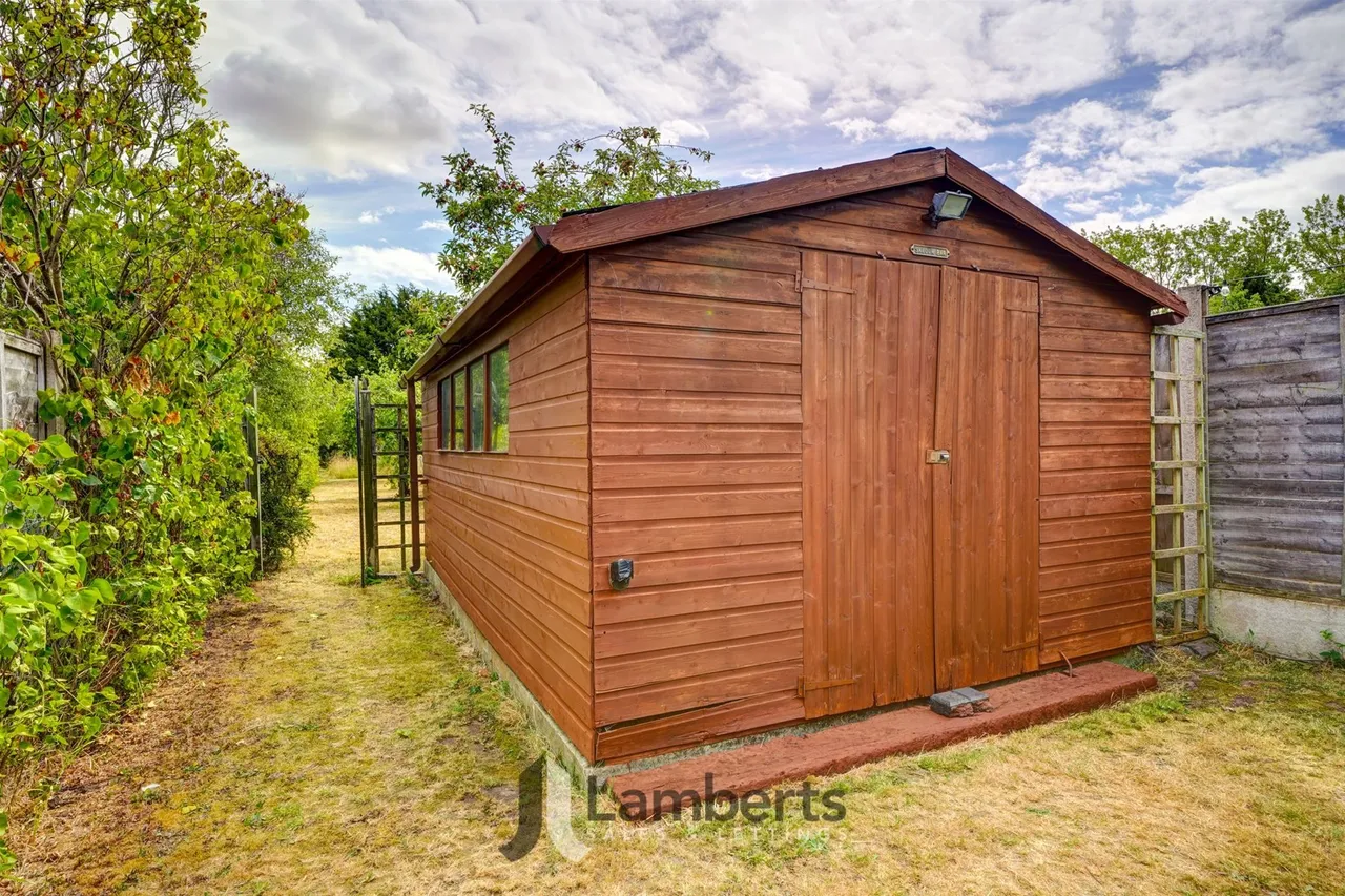 28 Birmingham Road, Studley, photo 28