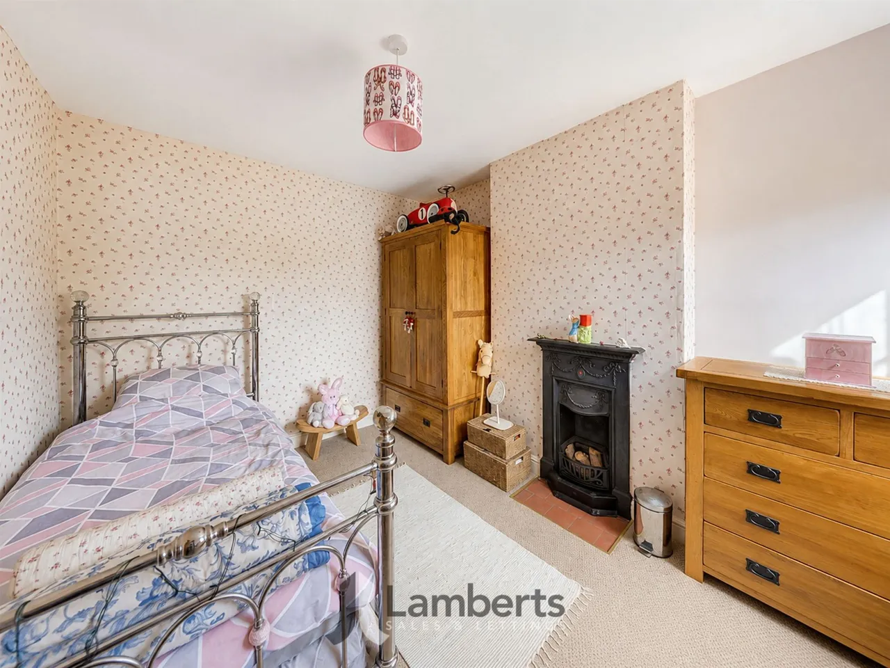 28 Birmingham Road, Studley, photo 18