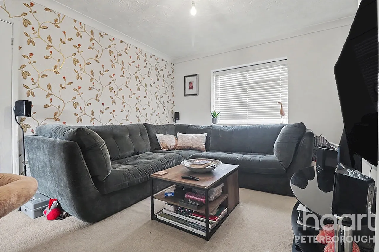 Cherrytree Grove, Peterborough, PE1, photo 3