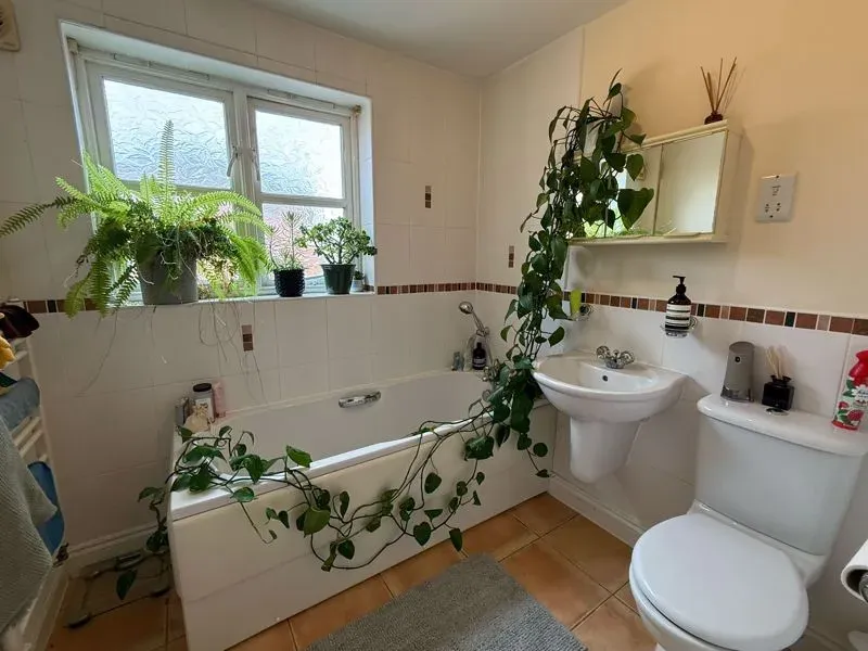 Vernier Crescent, Medbourne, MILTON KEYNES, Buckinghamshire, MK5 6FE, photo 10