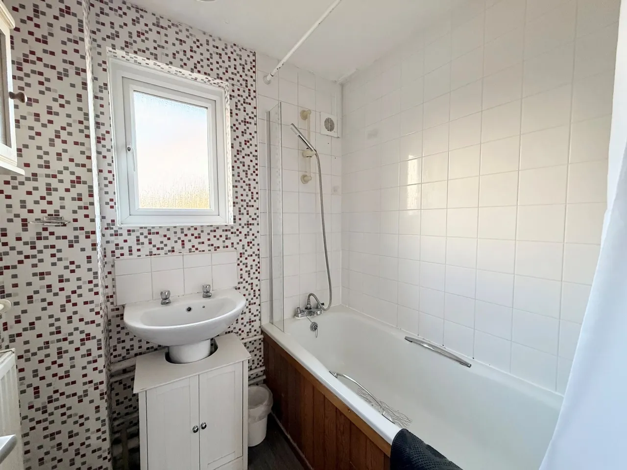 School Lane, Surrey Egham, TW20, photo 8