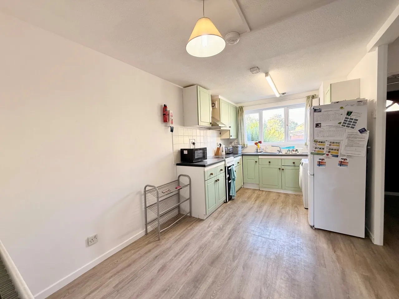 School Lane, Surrey Egham, TW20, photo 4