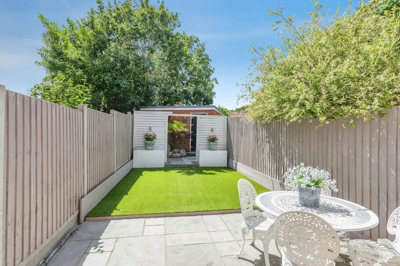 Bramble Tye, Laindon, Basildon, Essex, SS15, photo 13