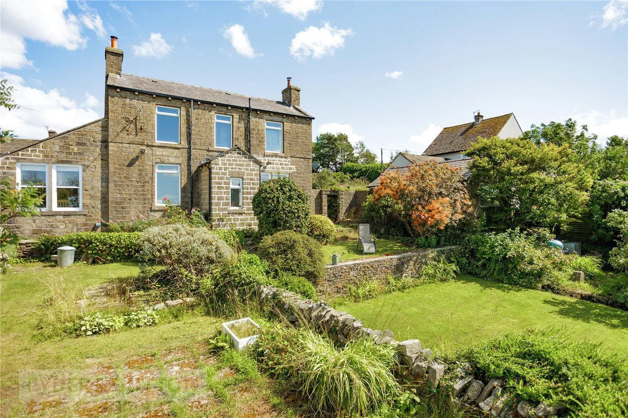 Stockport Road, Lydgate, OL4, photo 2