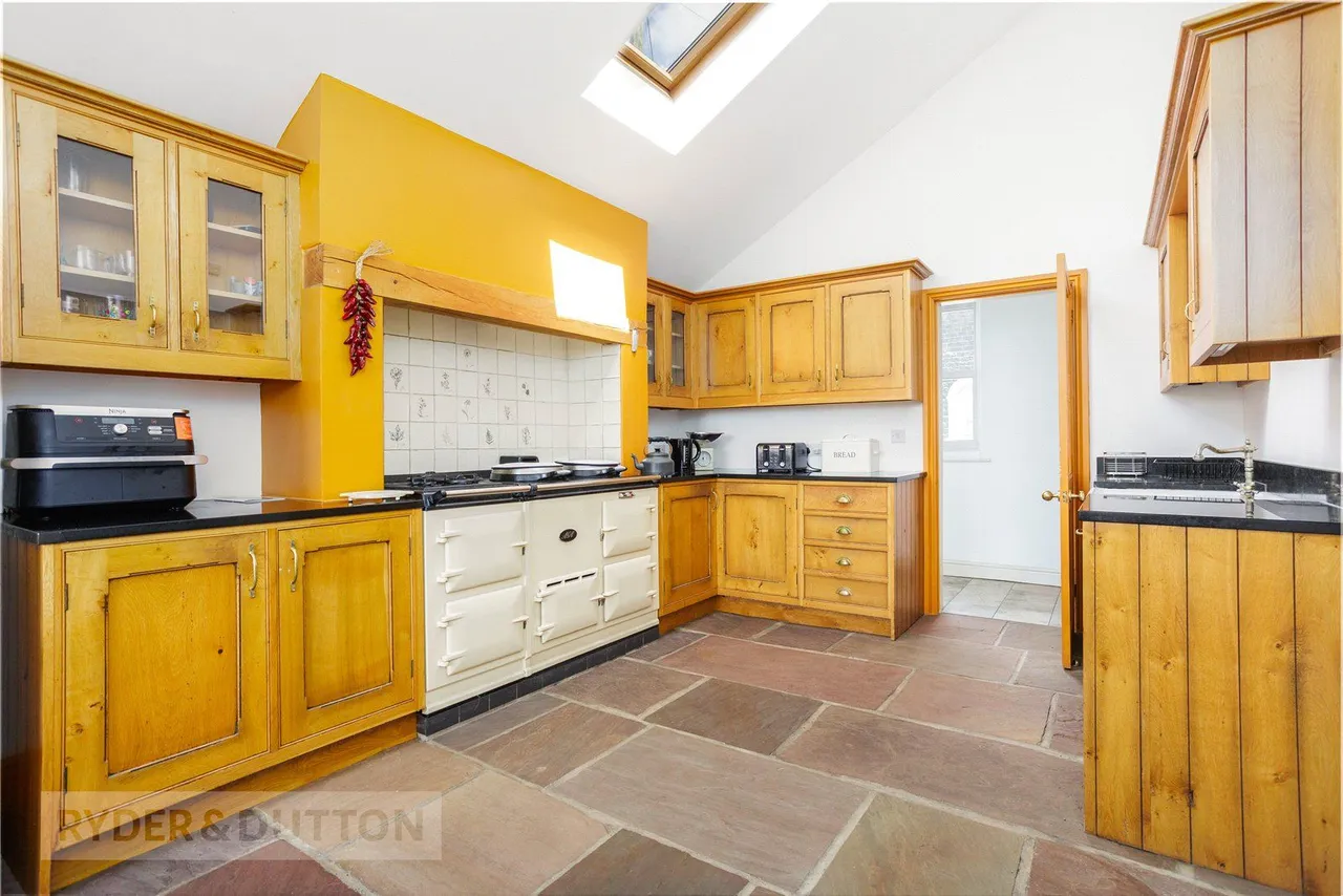 Stockport Road, Lydgate, OL4, photo 10