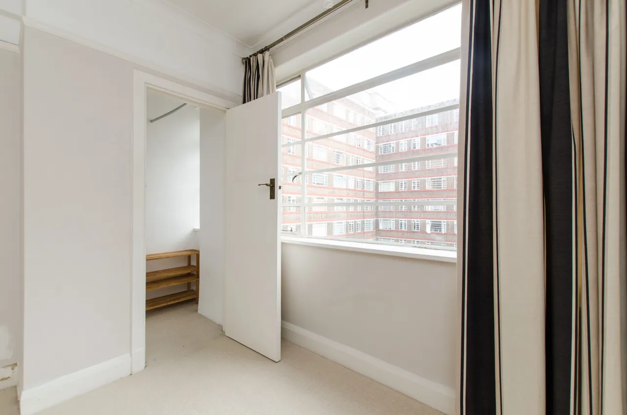 London, SW17, photo 6