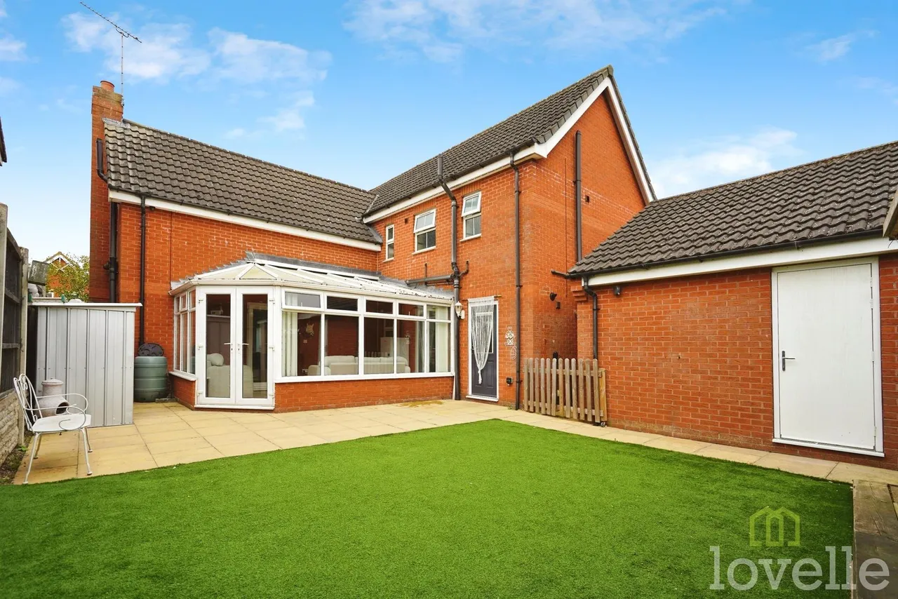 Salisbury Close, Morton, DN21, photo 19