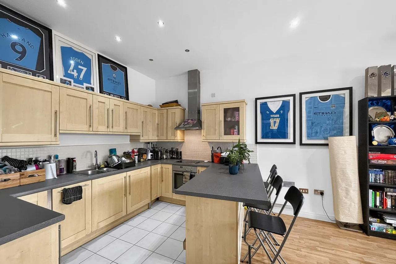 11 Kingsway, Altrincham, Cheshire WA14 1PS, photo 15