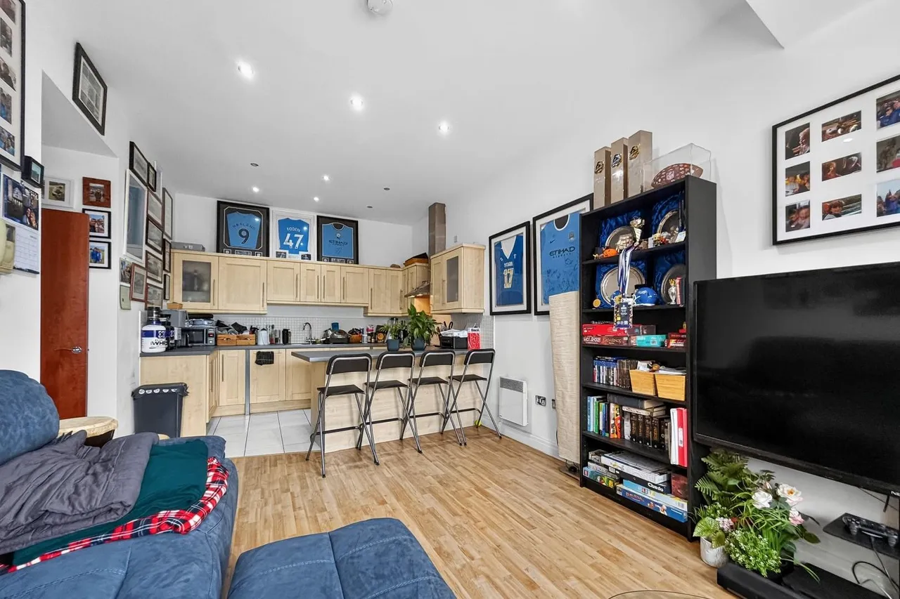 11 Kingsway, Altrincham, Cheshire WA14 1PS, photo 6