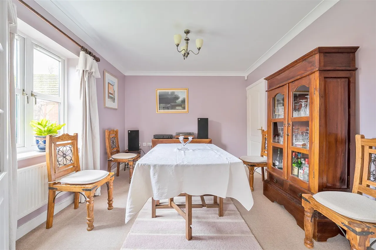 Teasel Close, Devizes, SN10, photo 6