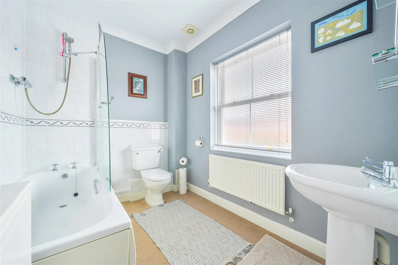 Teasel Close, Devizes, SN10, photo 14